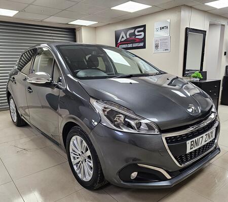 PEUGEOT 208 1.2 PureTech Allure